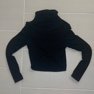 Turtle neck with open stomach